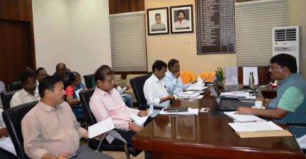 గుంటూరు: కోర్ట్ కేసుల పరిష్కారంపై ప్రత్యేక కార్యాచరణ చేపట్టాలని ఆదేశించిన నగర కమిషనర్ పులి శ్రీనివాసులు