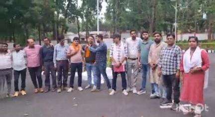 वाड्रफनगर: वाड्रफनगर के पीडब्ल्यूडी रेस्ट हाउस में पत्रकार कल्याण संघ का चुनाव संपन्न, ब्लॉक अध्यक्ष चुने गए