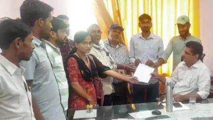 बुहाना: सिंघाना पंचायत समिति में बीडीओ और ग्राम विकास अधिकारियों के बीच विवाद, ज्ञापन सीईओ को सौंपा गया