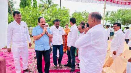 कोरेगाव: कोरेगाव तालुक्यात राष्ट्रवादीची ताकद वाढविणार : मंत्री मकरंद पाटील; अंबवडे सं.कोरेगाव येथे स्नेहमेळाव्यात साधला संवाद