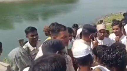 चेरिया बरियारपुर: पवड़ा में बुढ़ी गंडक नदी में एक लड़की और एक युवक डूबे, दोनों की तलाश जारी