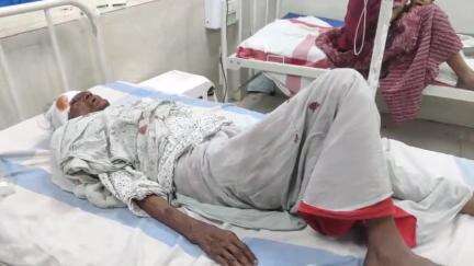 अररिया: बेलवा बैरियर के पास ऑटो पलटने से एक वृद्ध महिला घायल, सदर अस्पताल में भर्ती
