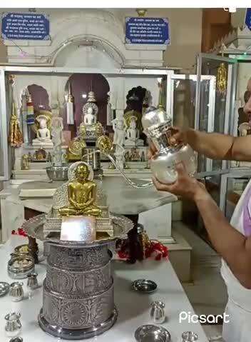 सभी दिगंबर जिनालयों में अभिषेक व शांतिधारा 
देश के जांबाज सैनिकों की रक्षा एवं बिना क्षति के भारत पाकिस्तान पर विजयी हो।