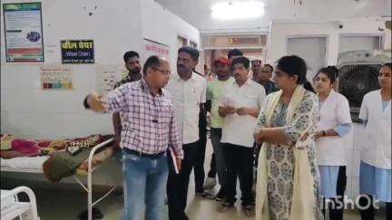 देेवगढ़: देवगढ़ के एसडीएम ने सीएचसी का किया औचक निरीक्षण, चिकित्सकीय सुविधाओं का लिया जायजा