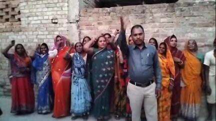 डंडारी: मोहनपुर वार्ड संख्या 2 में भाकपा माले डंडारी प्रखंड सचिव ने गरीबों की जमीन के पर्चे के बारे में जानकारी दी