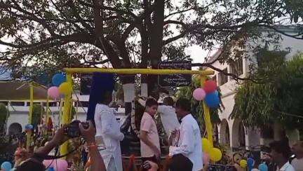 গড়বেতা ৩: চন্দ্রকোনারোড সারদাময়ী উচ্চ মাধ্যমিক বিদ্যালয়ে 25 শে বৈশাখ উপলক্ষ্যে মনীষীদের পূর্ণাবয়ব মূর্তি উন্মোচন, উপস্থিত মন্ত্রী