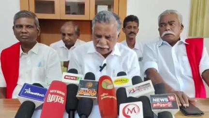 இராஜபாளையம்: கட்சி நிர்வாகி திருமண விழாவிற்கு வருகை தந்த இந்திய கம்யூனிஸ்ட் கட்சியின் மாநில செயலாளர் முத்தரசன் செய்தியாளர் சந்திப்பு