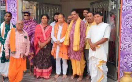 ତଲସରା: କିଞ୍ଜିରକେଲା ଗ୍ରାମ ରେ ଅନୁଷ୍ଠିତ ଚତୁର୍ଦ୍ଧା ମୂର୍ତ୍ତୀ ମନ୍ଦିର ପ୍ରତିଷ୍ଠା ଉତ୍ସବ ରେ ଯୋଗ ଦେଲେ ଉପ ବାଚସ୍ପତି