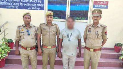 शाहाबाद: मिलक कोतवाली पुलिस ने कस्बा मिलक से 10 साल से फरार हिस्ट्रीशीटर को गिरफ्तार कर कोर्ट में पेश किया, भेजा जेल