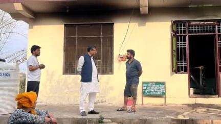 घुमारवीं: गतवाड़ स्थित सेपू बड़ी फैक्टरी में हाल ही में भीषण आग से हुए भारी नुकसान का जायजा पूर्व मंत्री राजेन्द्र गर्ग ने लिया