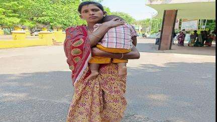 ଫୁଲବାଣୀ ସହର: ଫୁଲବାଣି ଠାରେ  ସ୍ୱାମୀ ଙ୍କ ଡେଥ୍ ସାର୍ଟିଫିକେଟ ପାଇଁ CDMO ଠାରେ ଅଭିଯୋଗ କରିଛନ୍ତି  ସନିଆ ମତି ଦିଗାଲ