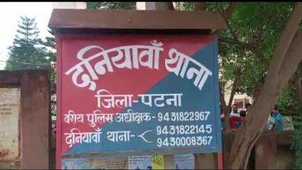 दनियावां: चोरी की बाइक के साथ एक युवक गिरफ्तार, पुलिस ने की कार्रवाई