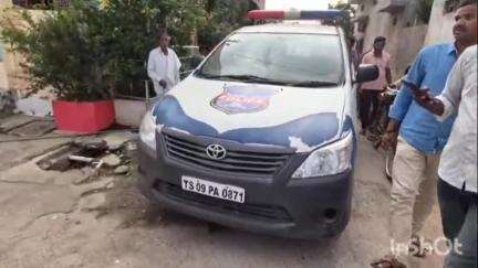 సిరిసిల్ల: ఎల్లారెడ్డిపేటలో చోరీ బాధితుల ఫిర్యాదు మేరకు విచారణ చేపట్టిన పోలీసులు