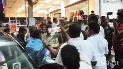 வாலாஜா: பாரதி நகருக்கு வருகை தந்த விசிக தலைவர் தொல்.திருமாவளவனுக்கு கட்சி நிர்வாகிகள் உற்சாக வரவேற்பு