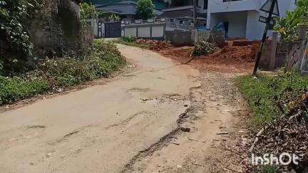 പട്ടാമ്പി: തകർന്ന റോഡിലൂടെ വർഷങ്ങളായി ദുരിത യാത്ര നടത്തുകയാണ് മുതുതല പെരുമുടിയൂർ നിവാസികൾ #localissue