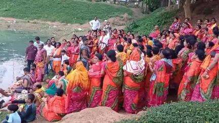 ଢେଙ୍କାନାଳ ସଦର: ମା' ବୁଢୀ ଦେବୀଙ୍କ ଚଣ୍ଡୀଯଜ୍ଞ ଓ ଶନିଶ୍ଚର ଯଜ୍ଞ ପାଇଁ ଦେଉଳ ସାହି ଗୋଡି ପୋଖରୀରୁ କଳସ ଯାତ୍ରା ଅନୁଷ୍ଠିତ