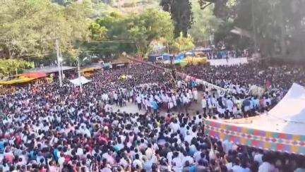 ಮೊಳಕಾಲ್ಮುರು: ದಕ್ಷಿಣ ಕಾಶಿ ಶ್ರೀ ನುಂಕಮಲೇ ಬೆಟ್ಟದಲ್ಲಿ ತುಪ್ಪದಮ್ಮ ದೇವಿಯ ಸಿಡಿ ಮಹೋತ್ಸವ