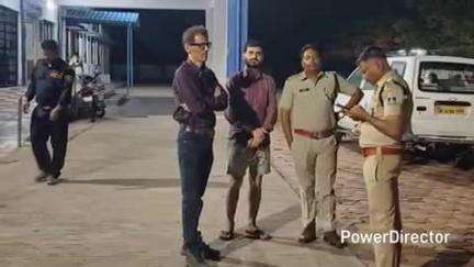 नैनपुर: नैनपुर के अनविभागीय अधिकारी और थाना प्रभारी ने नगर में रात्रि गस्त की, सिविल अस्पताल का भी दौरा किया