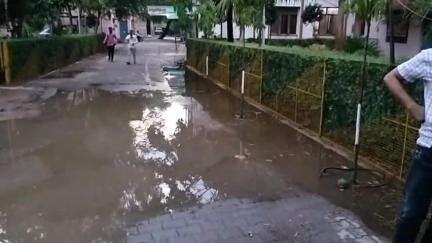 गरौठा: गुरसराय स्वास्थ्य केंद्र परिसर में जल भराव के कारण मरीज और तीमारदार हो रहे परेशान #jansamasya