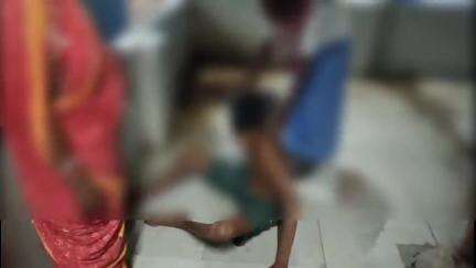 মন্তেশ্বর: পাহারহাটি সংলগ্ন এলাকায় পরিবারের সদস্যদের সঙ্গে অশান্তির জেরে বিষাক্ত ঔষধ পান করে আত্মহত্যার চেষ্টা এক ব্যক্তির
