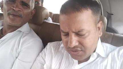 बलिया जिला.... थाना व अन्य अधिकारी से मिलेंगे, महिला को ले कर फरार...