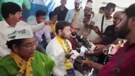 पूर्णिया

एक तरफ NDA सरकार में बिहार में बेरोजगारी, पलायन और कुव्यवस्था है, शिक्षा और स्वास्थ्य सेवा बदहाल है वही AAP के केजरीवाल मॉडल में शिक्षा, स्वास्थ्य, रोजगार और सरकारी सेवा बेमिसाल है।
