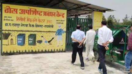 डायरेक्टर ने  ग्राम पंचायत रायपुर नेरुवाका औचक निरीक्षण किया प्रधान रतिपाल द्वारा बुके एवं शाल भेंट करसम्मानित किया