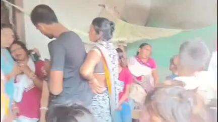 तमकुही राज: सरया बुजुर्ग में हुई भयंकर चोरी, जांच कर लौटी पुलिस, परिजनों का रो-रो कर बुरा हाल
