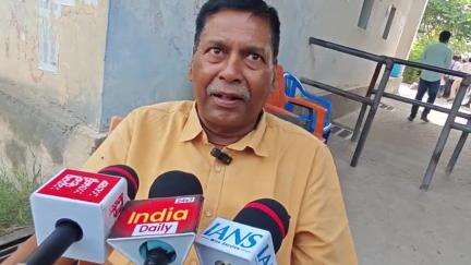 मऊ: शहर के डीसीएसके पीजी कॉलेज समेत 12 परीक्षा केंद्रों पर B.Ed की परीक्षा आयोजित