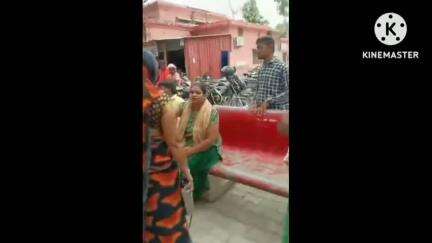 बस्ती: जिला महिला अस्पताल बस्ती में नवजात बच्ची की मौत पर परिजनों ने अस्पताल प्रशासन पर लापरवाही का लगाया आरोप