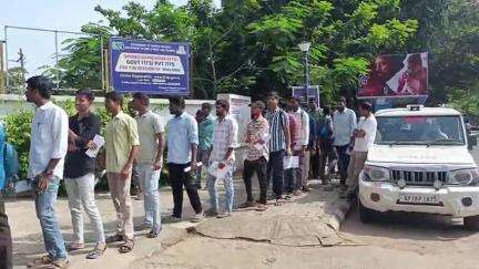 నేడు పోలీస్ కానిస్టేబుల్స్ రాతపరీక్ష: పరీక్ష కేంద్రాలను పరిశీలించిన జిల్లా ఎస్పీ బిందు మాధవ్