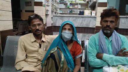 प्रधान हॉस्पिटल पिपरा घाट रोड मैनपुरी में आकर मरीज को मिला चमत्कारी लाभ देखिए क्या कहा मरीज के साथ वालों ने