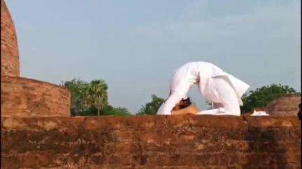భీమిలి: తొట్ల కొండపై అంతర్జాతీయ దినోత్సవంలో పాల్గొన్న జిల్లా కలెక్టర్ హరేందర్ ప్రసాద్, జేసీ మాయూర్ అశోక్