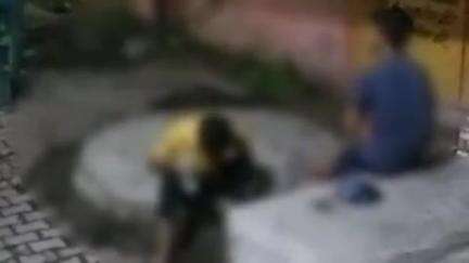 हाथरस: मुरसान क्षेत्र के एक गांव निवासी युवक ने अज्ञात कारणों से विषाक्त पदार्थ का सेवन किया, परिजन लेकर आए जिला अस्पताल
