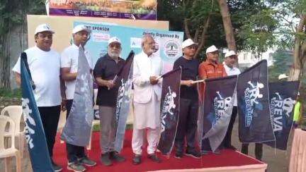 ભરૂચ: જોગર્સ પાર્ક ખાતે ભરૂચ જિલ્લા ભાજપ પ્રમુખ ભાજપના પ્રકાશ મોદીના હસ્તે દોડનું પ્રસ્થાન કરાવાયું