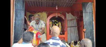 ಹನೂರು: ಮಹದೇಶ್ವರಬೆಟ್ಟದ‌ ಕೆಲ ದೇವಾಲಯಗಳಲ್ಲಿ ಅನಧಿಕೃತ ಸರಕು ಮಾರಾಟದ ವಿರುದ್ಧ ಪ್ರಾದಿಕಾರಿದ ಅಧಿಕಾರಿಗಳ ಧಾಳಿ
