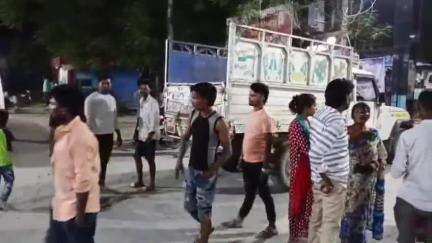 सिवान: सीवान: जीबी नगर थाना क्षेत्र में खेत से मिला अधजला शव, इलाके में सनसनी