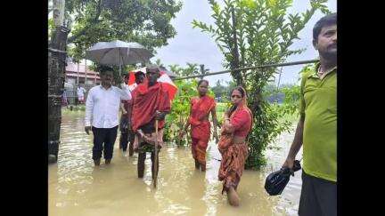 খোয়াই: ভারী বৃষ্টির কারণে দুর্গানগর হাউজিং কলোনীতে বাড়ীঘরে জল ঢোকে বন্যা পরিস্থিতি; পরিদর্শন করলেন বিজেপির নেতৃত্বরা