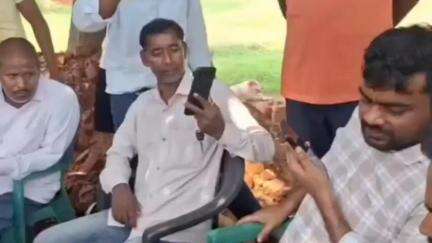 डुमरी: विधायक जयराम महतो खेतको में निर्माणाधीन अबुआ आवास ध्वस्त करने के मामले की जांच के लिए पहुंचे