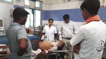 औरंगाबाद: माली थाना के भूखन तेंदुआ के समीप अनियंत्रित होकर ट्रैक्टर पलटा, चालक झुलसा, सदर अस्पताल में हुआ इलाज
