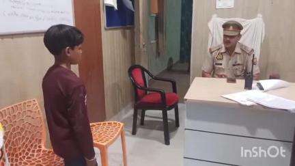एटा: कोतवाली नगर पुलिस ने अचानक गायब 17 वर्षीय युवती और 9 वर्षीय लड़के को परिजनों के हवाले किया