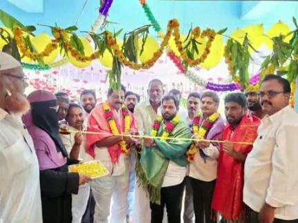 లబ్ధిదారులకు ఖచ్చితమైన తూకంతో బియ్యం ఇవ్వాలి- ఎమ్మెల్యే అరవ శ్రీధర్