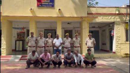 पचपहाड़: भवानीमंडी में पुलिस ने एरिया डोमिनेशन अभियान के तहत 6 वारंटियों को किया गिरफ्तार