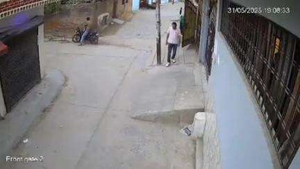 कानपुर: चकेरी में दबंग ने युवक के घर के बाहर की फायरिंग, सोशल मीडिया पर वायरल हुआ वीडियो, आरोपी गिरफ्तार