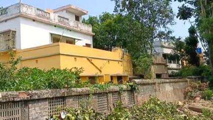 মেদিনীপুর: চৌধুরি পুকুর পাড় এলাকায় গাছ কাটার ঘটনায়  মুখ্যমন্ত্রী ও DM-কে ই-মেলে মারফত অভিযোগ জানালেন BJP-র জেলা সহ-সভাপতি