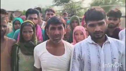 जसराना: गांव डेरा बंजारा में अज्ञात कारणों से चार कच्चे मकानों में लगी आग