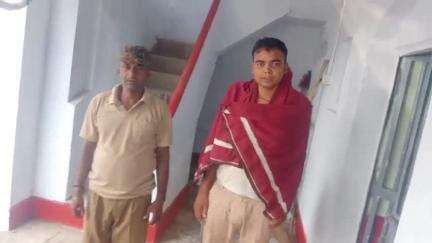 पुपरी: रसलपुर पुराना बाजार में मध निषेध थाना पुपरी पुलिस ने 2 बोतल नेपाली शराब के साथ एक व्यक्ति को किया गिरफ्तार