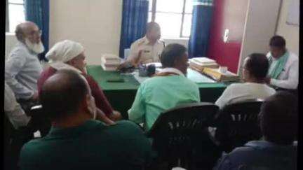 कोडरमा: बकरीद को लेकर कोडरमा थाना में थाना प्रभारी के नेतृत्व में हुई बैठक