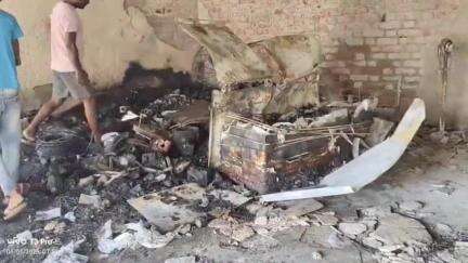 रुद्रपुर: इमिलिहा चौराहा पर बिजली के शॉर्ट सर्किट से इलेक्ट्रिकल्स हाउस में लगी आग, लाखों का सामान जलकर हुआ खाक