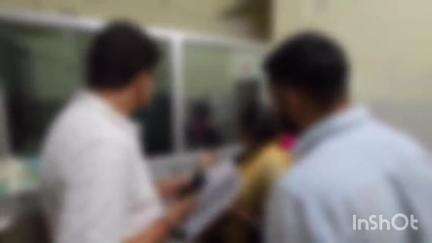 उन्नाव: एक मोहल्ले में युवती से वर्ग विशेष के युवक ने छेड़खानी कर किया जानलेवा हमला, निजी अस्पताल में युवती से मिले हिंदू नेता
